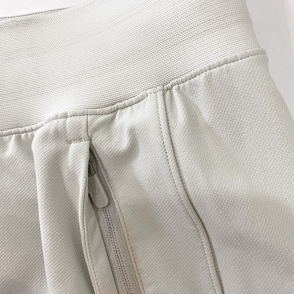 Lululemon License to Train High-Rise Pant in Bone. Size 12. NWOT - Picture 8 of 12
